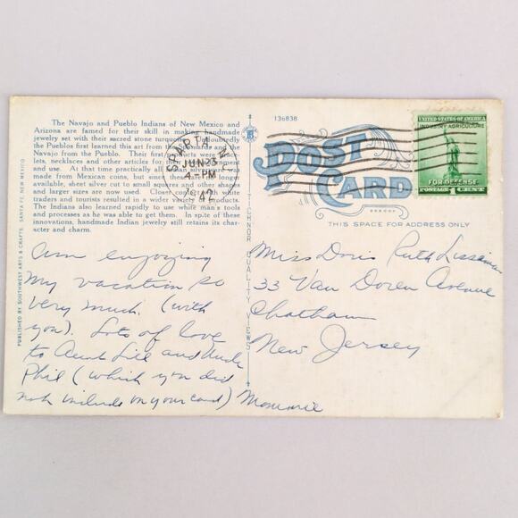 Indian Silversmiths Making Jewelry 1930s Linen Postcard 1942 Native Americans - Picture 2 of 2